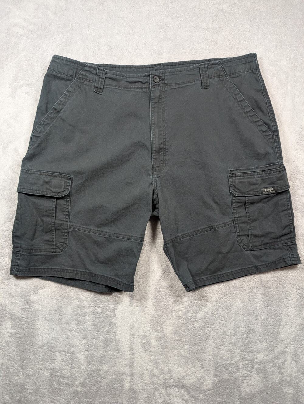 Wrangler Cargo Shorts Mens 40 Waist Black Outdoor Rugged Hiking Casual Work